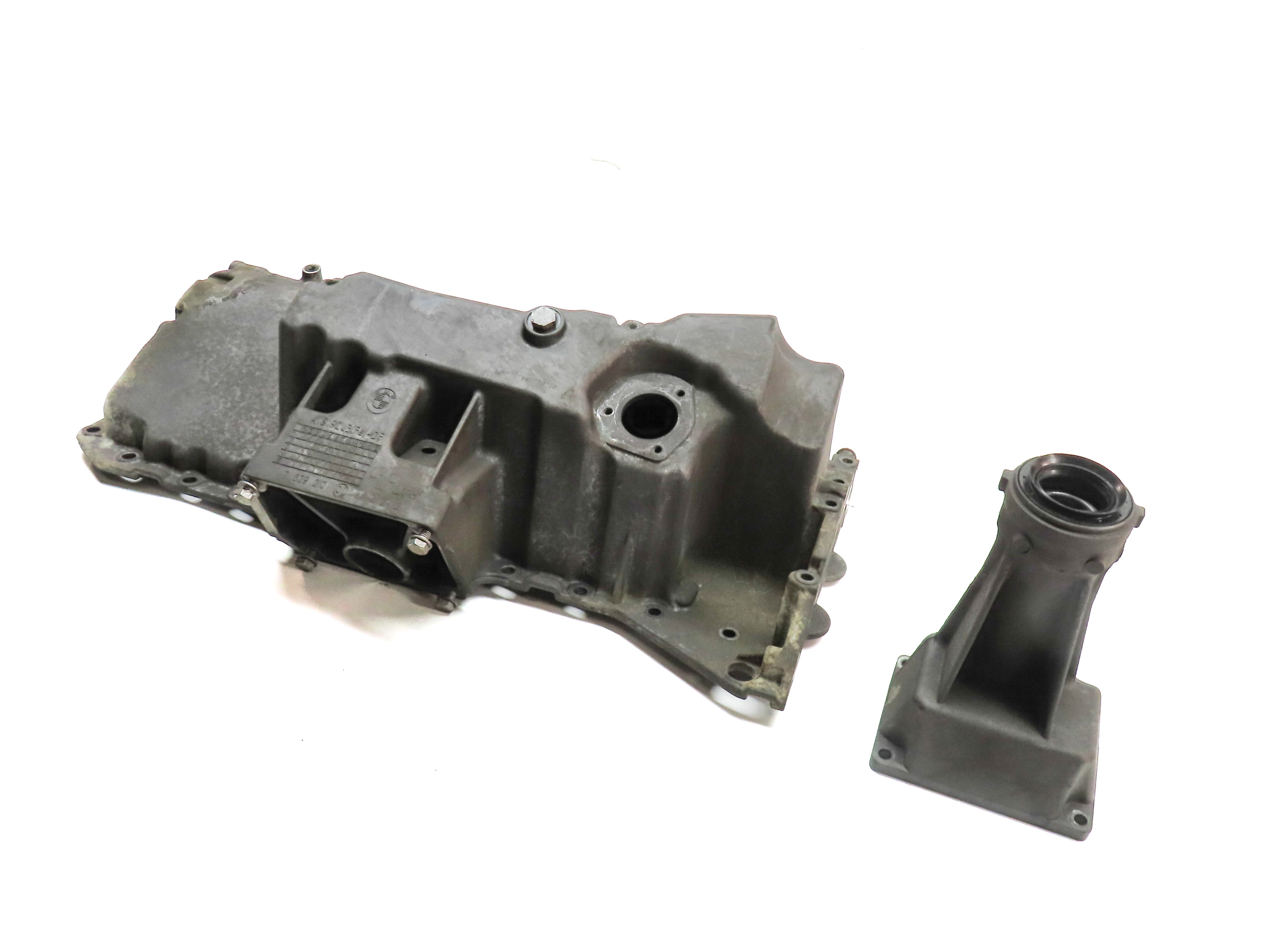 2011-2014 BMW X5 X6 (E70 E71) AWD 3.0L N55 ENGINE OIL PAN w/ OUTPUT AXLE FLANGE — exact item pictured